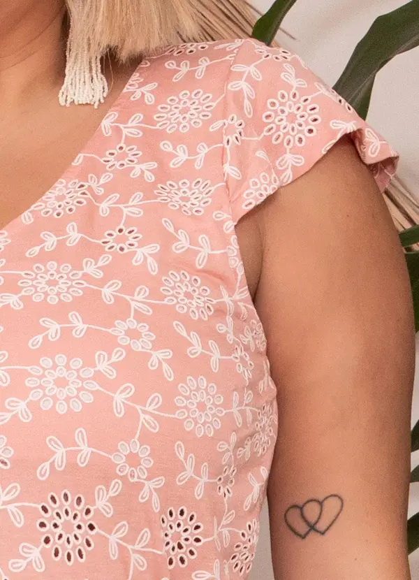 Quintess - Blusa Rosé em Malha Laise