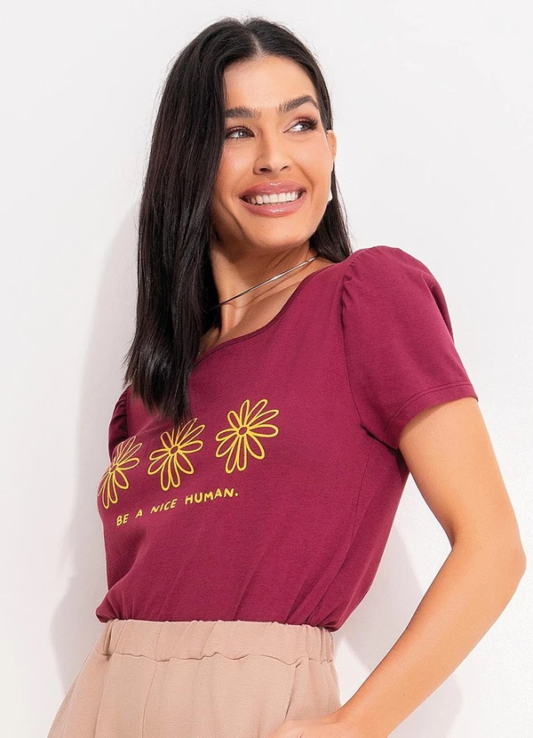 Moda Pop - Blusa T-Shirt Bordô com Estampa Frontal