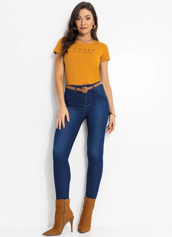 Moda Pop - Blusa T-Shirt Caramelo com Estampa Frontal 3