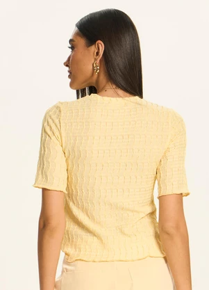 Doce Trama - Blusa Texturizada com Manga Curta Amarelo - DOCE TRAMA