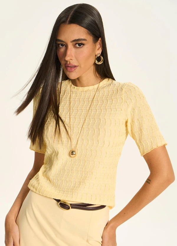 Doce Trama - Blusa Texturizada com Manga Curta Amarelo