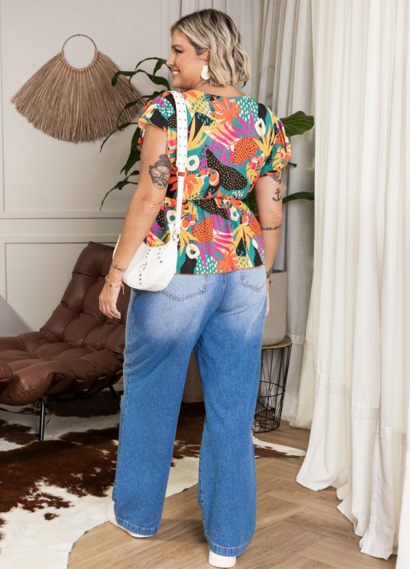 Quintess - Blusa Tropical Verde Acinturada com Babados 7