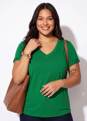 Quintess - Blusa Verde Bandeira com Decote V e Bolso - QUINTESS