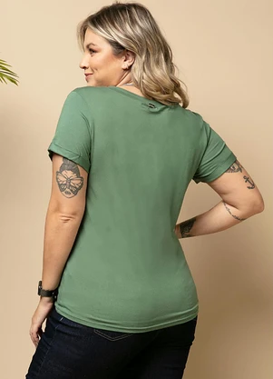 Quintess - Blusa Verde com Decote V e Bolso Frontal - QUINTESS