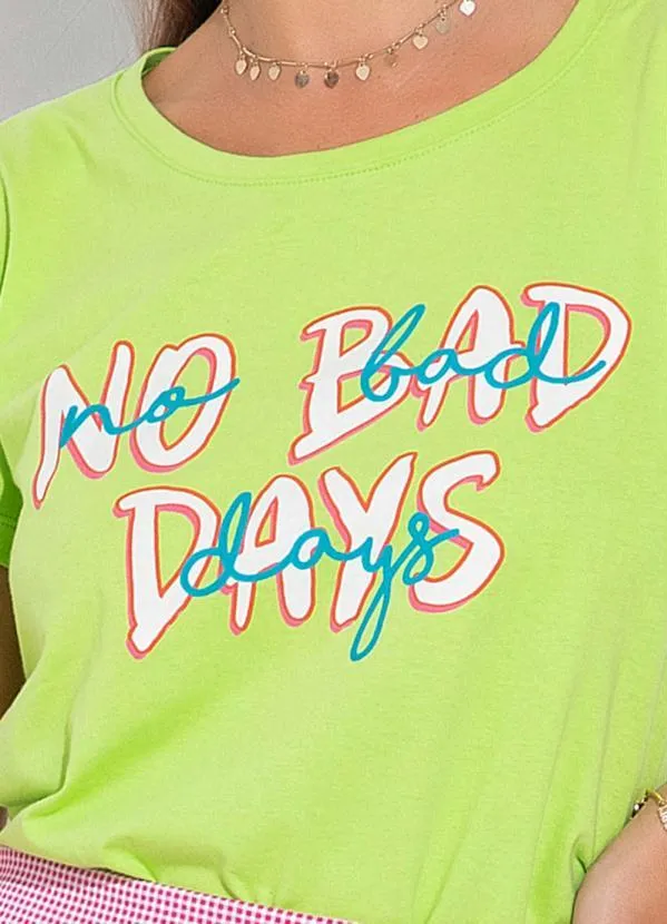 Moda Pop - Blusa Verde com Estampa Localizada e Manga Curta 3