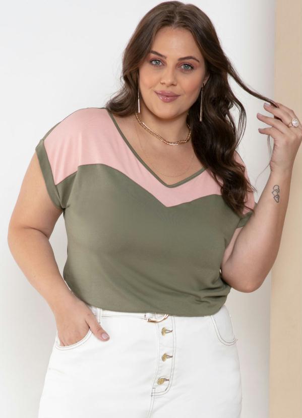 Quintess - Blusa Verde e Rosa com Recorte no Decote 6