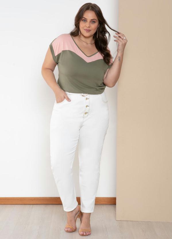 Quintess - Blusa Verde e Rosa com Recorte no Decote 8