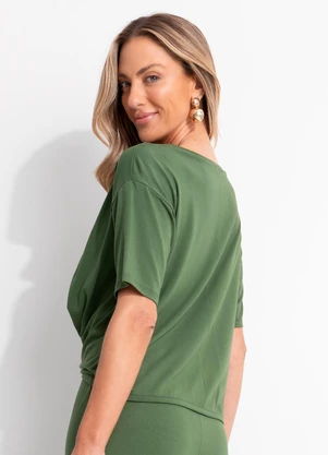 Quintess - Blusa Verde em Malha de Viscose - QUINTESS