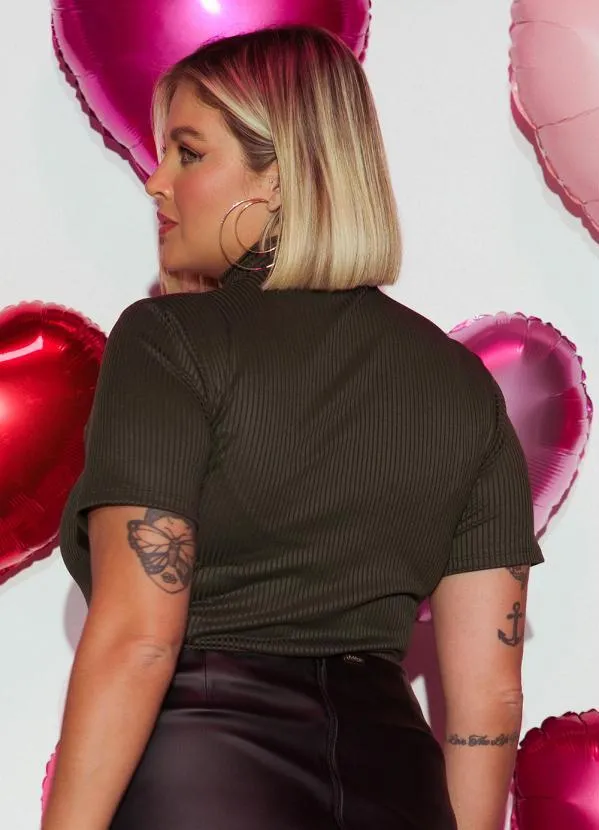 Quintess - Blusa Verde Militar Gola Alta Canelada 2