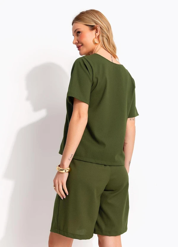 Quintess - Blusa em Linho Verde Oliva com Botões e Recortes Estruturados 9
