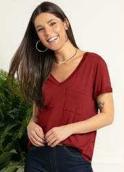 Blusa Vermelha com Decote V e Bolso Frontal