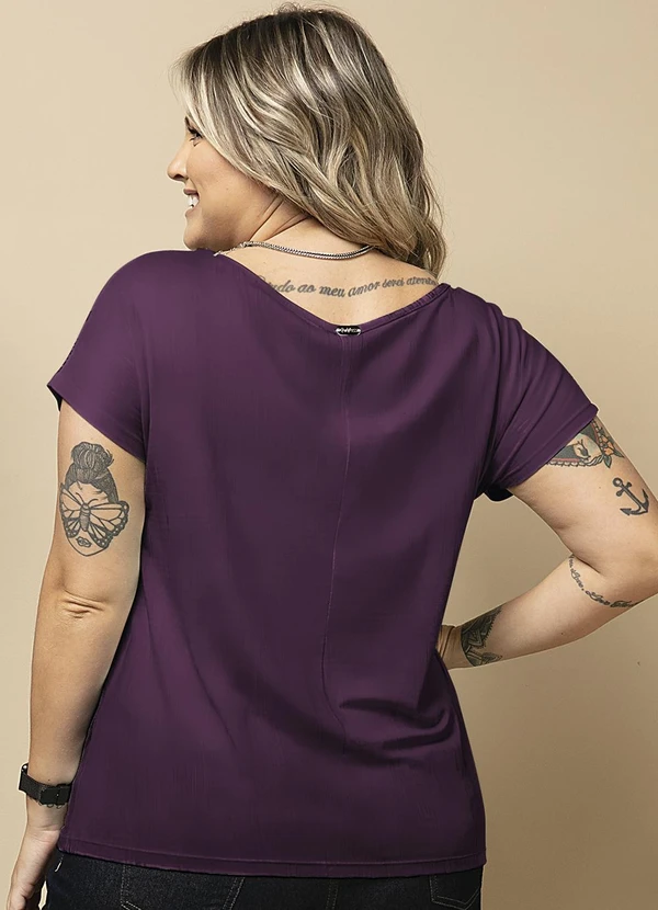 Quintess - Blusa Feminina Vinho em Malha de Viscose com Manga Curta Soltinha 8