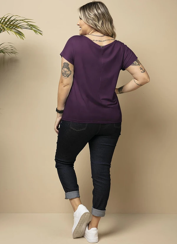 Quintess - Blusa Feminina Vinho em Malha de Viscose com Manga Curta Soltinha 10