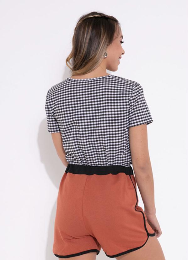 Outlet - Blusa Xadrez Preta com Decote V 2