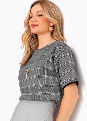 Blusa (Xadrez Preto) em Malha Estruturada