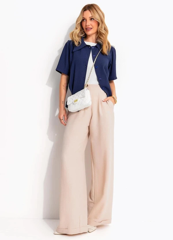 Quintess - Camisa Alfaiataria Azul Marinho com Gola Vintage e Manga Curta 3