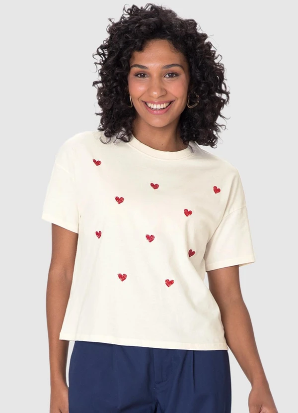 Malwee - Camiseta Ampla Coração Bordado Off White 4