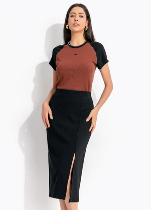 Colcci - Camiseta Canelada Marrom - COLCCI