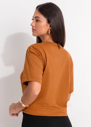 Colcci - Camiseta com Aplicação Marrom - COLCCI