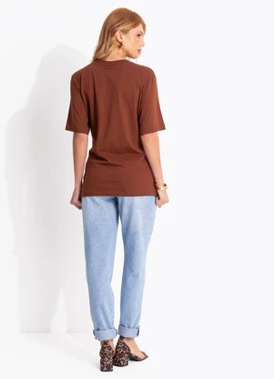 Colcci - Camiseta Detalhe Metal Marrom - COLCCI