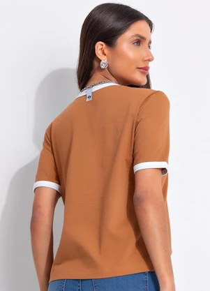 Colcci - Camiseta em Malha Marrom - COLCCI