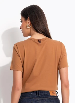 Colcci - Camiseta em Malha Marrom - COLCCI
