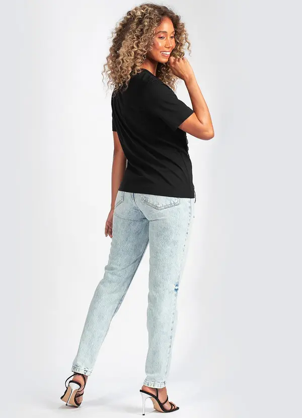 Colcci - Camiseta em Malha Preto 4