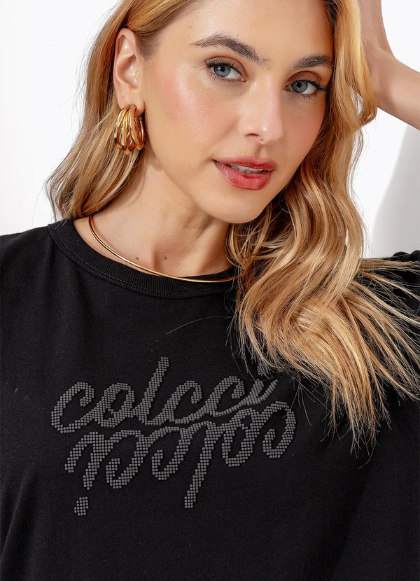 Colcci - Camiseta em Malha Preto 8