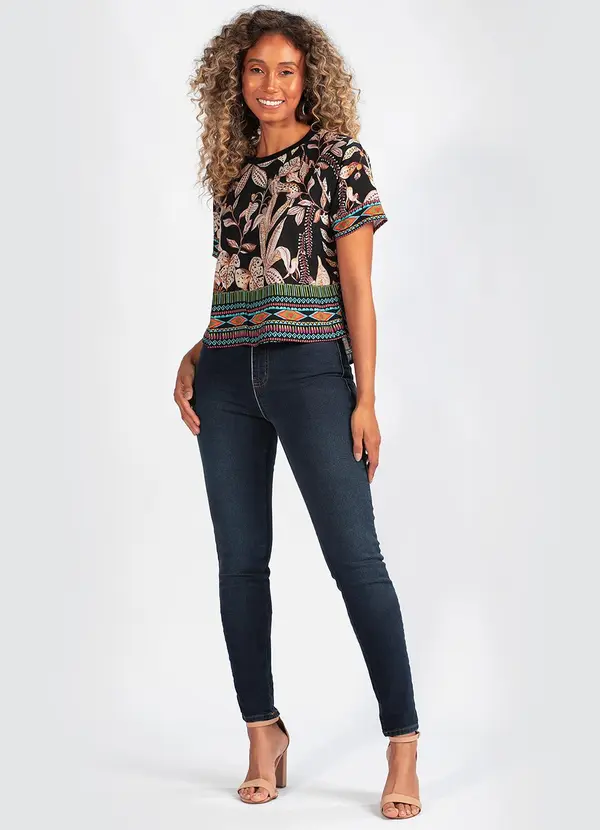 Colcci - Camiseta em Viscose Estampado 3