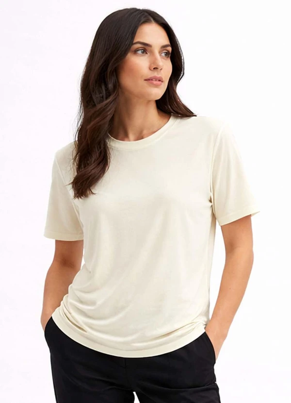 Infinita Cor - Camiseta Feminina Básica Decotada Bege