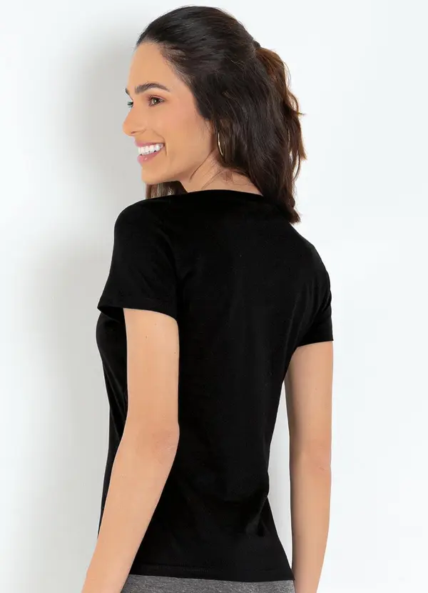 Basicamente - Kit 3 Blusas Multicores em Malha de Algodão 4