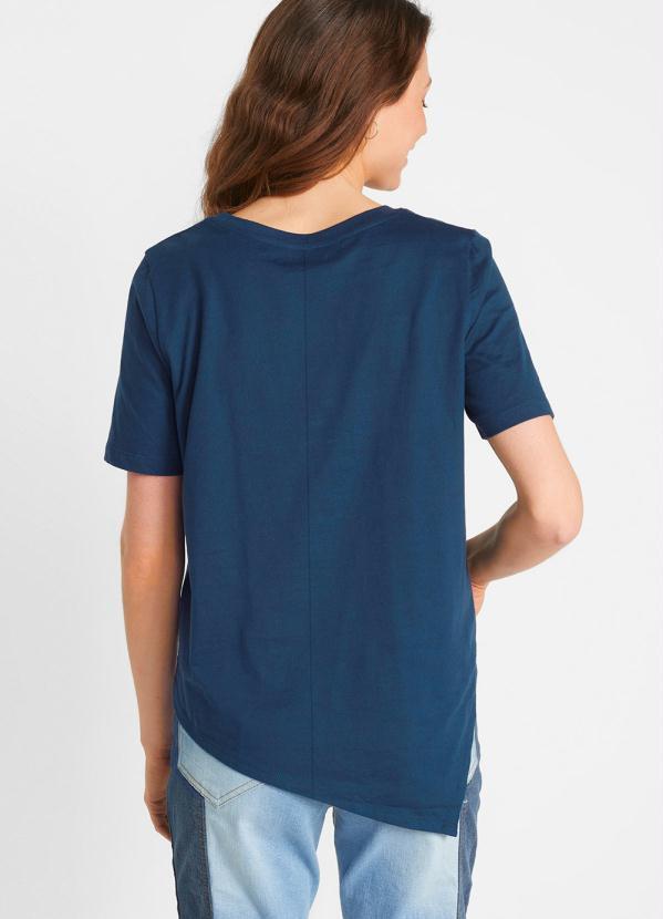 Outlet - T-Shirt Assimétrica Manga Curta Azul Marinho 2