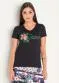 Rosalie - T-Shirt com Estampa Frontal e Decote V Branca - variação: Preta