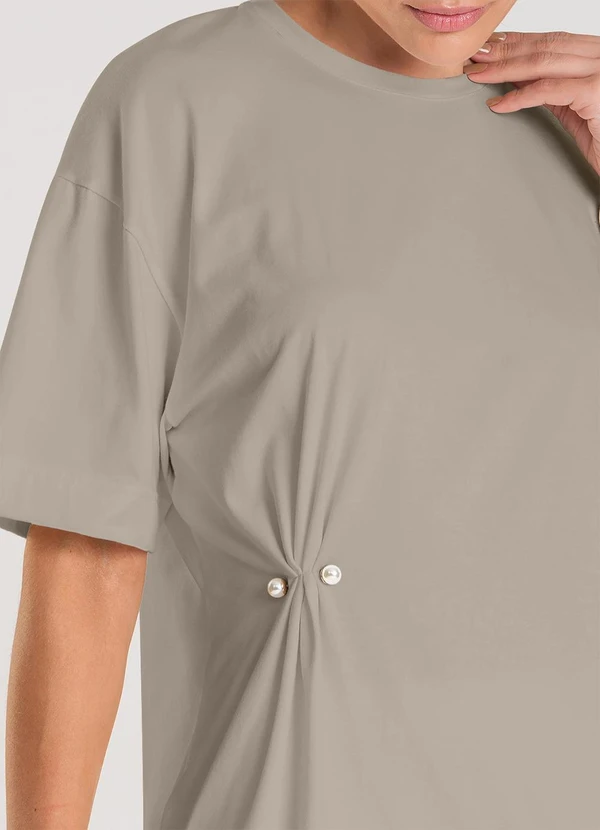 Dianna - T- Shirt Feminina com Aplique de Aviamento Bege 4