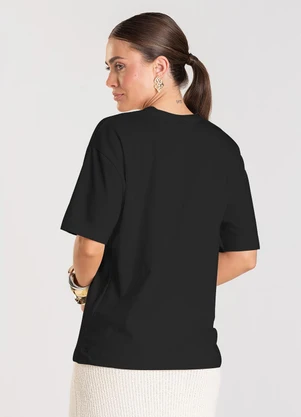 Dianna - T- Shirt Feminina com Aplique de Aviamento Preto - DIANNA