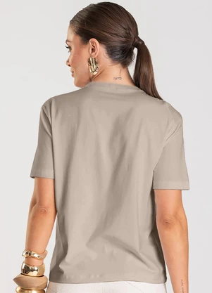 Dianna - T- Shirt Feminina com Detalhe em Nó Bege - DIANNA