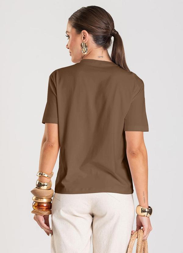 Dianna - T- Shirt Feminina com Detalhe em Nó Marrom 2
