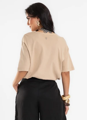 Endless - T Shirt Feminina com Estampa Localizada Bege - ENDLESS