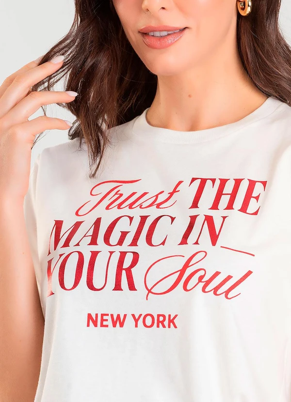 Dianna - T-Shirt Feminina Manga Curta Bege 5