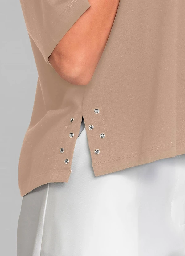 Dianna - T- Shirt Feminina Manga Curta Box Marrom 5