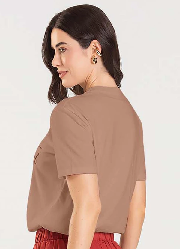 Dianna - T-Shirt Feminina Manga Curta Marrom 3
