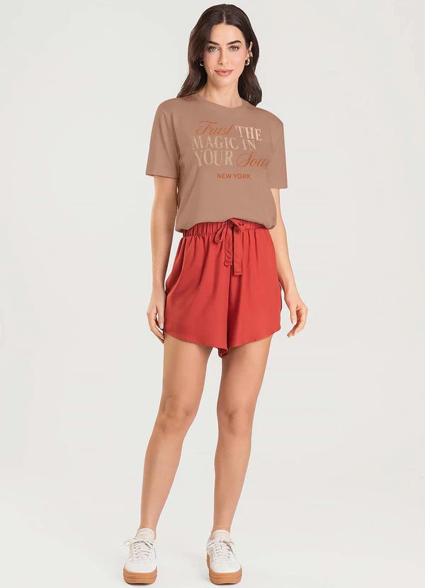 Dianna - T-Shirt Feminina Manga Curta Marrom 2