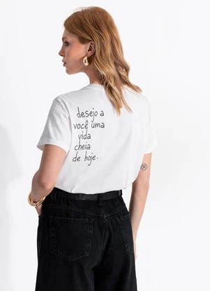 Quintess - T-Shirt Off White em Malha de Algodão By Liana Ferraz - QUINTESS