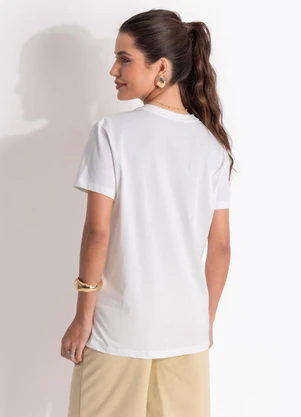Quintess - T-Shirt Off White em Malha de Algodão - QUINTESS
