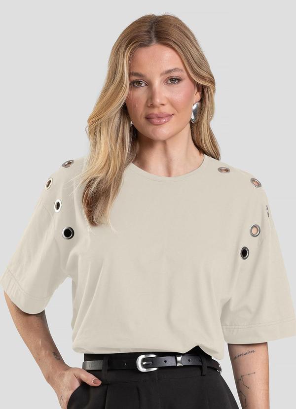 Dianna - T- Shirt Oversized Feminina com Ilhós Bege