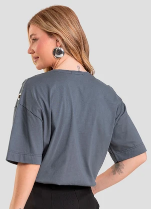 Dianna - T- Shirt Oversized Feminina com Ilhós Cinza - DIANNA
