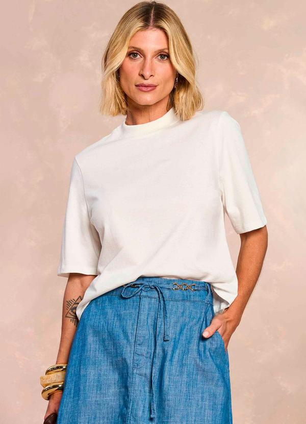 Doce Trama - T-Shirt Tropical Garden em Malha Branco