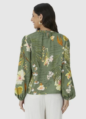 Malwee - Blusa Ampla Floral em Viscolinho Verde - MALWEE