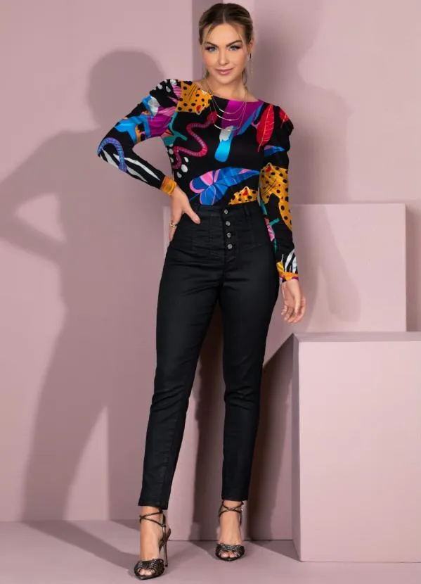 Quintess - Blusa Animais Fundo Preto com Mangas Bufantes 3