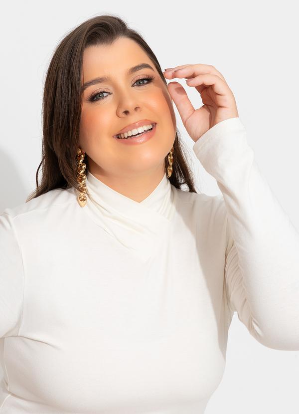 Quintess - Blusa Assimétrica Off White em Malha de Viscose 2